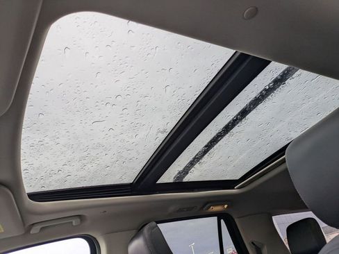 Certified 2021 Ford Expedition Max Platinum image 4