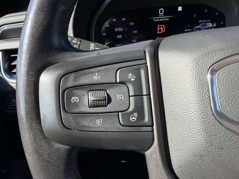 Used 2022 GMC Yukon XL AT4 image 28