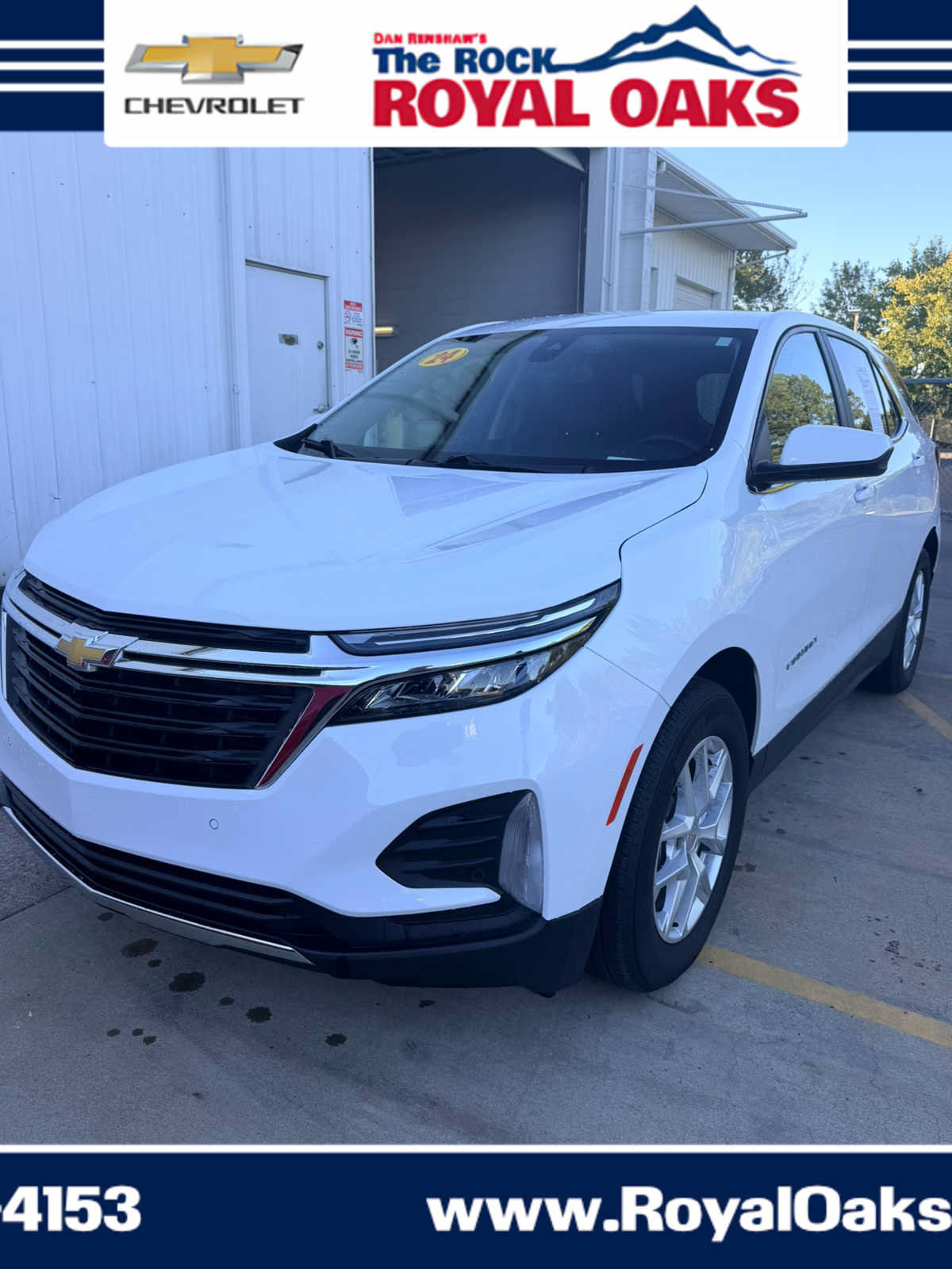 Used 2024 Chevrolet Equinox LT w/ LPO, Floor Liner Package FWD image 1