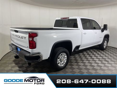 Used 2024 Chevrolet Silverado 3500 LT w/ Convenience Package image 7