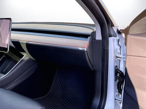 Used 2020 Tesla Model 3 Long Range image 20
