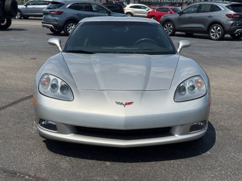 Used 2007 Chevrolet Corvette Coupe w/ Preferred Equipment Group RWD image 3