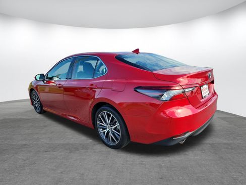 Certified 2023 Toyota Camry XLE FWD image 7