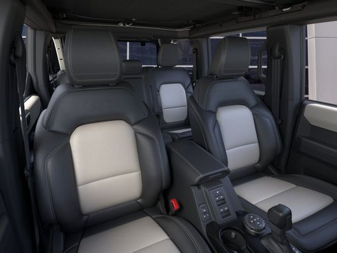 New 2026 Ford Bronco Outer Banks w/ Sasquatch Package AWD/4WD image 10