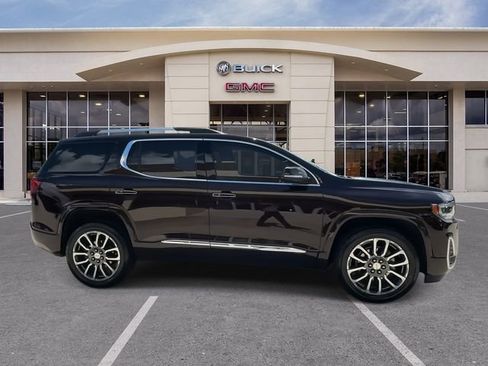 Used 2021 GMC Acadia Denali w/ Denali Technology Package image 16