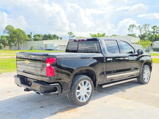 Certified 2022 Chevrolet Silverado 1500 High Country w/ High Country Premium Package AWD/4WD image 4