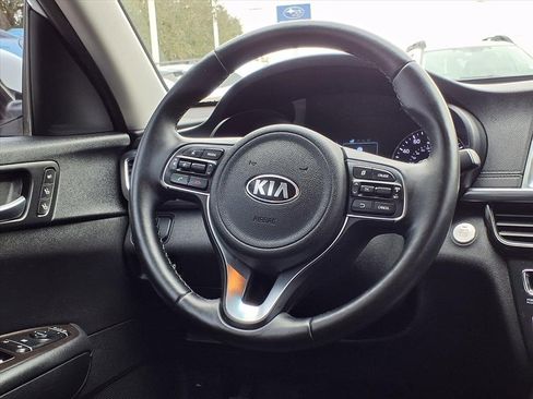 Used 2017 Kia Optima EX image 19