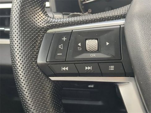 Used 2022 Mitsubishi Outlander SE image 25