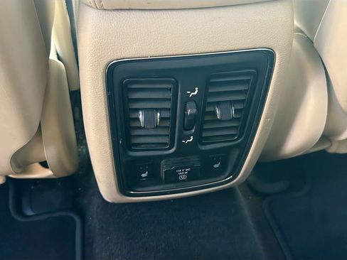 Used 2013 Jeep Grand Cherokee Limited w/ Trailer Tow Group AWD/4WD image 19