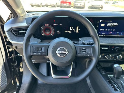 Used 2026 Nissan Kicks S FWD image 21