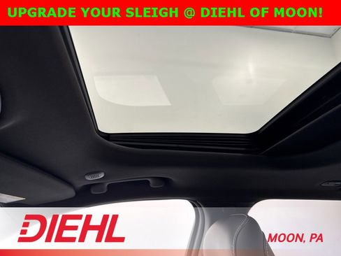 New 2025 Jeep Grand Cherokee Altitude w/ Trailer Tow Package image 32