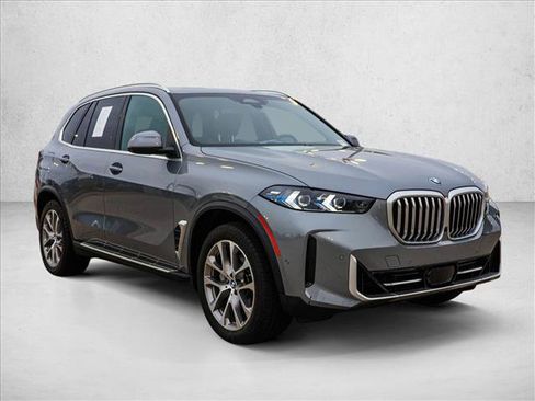 Used 2026 BMW X5 xDrive40i AWD/4WD image 3