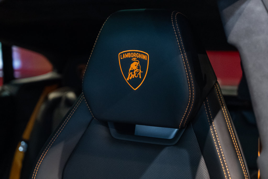 Used 2024 Lamborghini Urus S AWD/4WD image 6