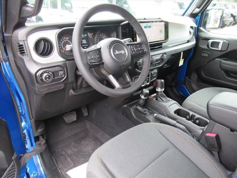 New 2026 Jeep Gladiator Sport AWD/4WD image 16