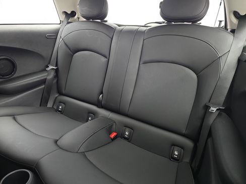 Used 2022 MINI Cooper SE w/ Driver Assistance Package image 13