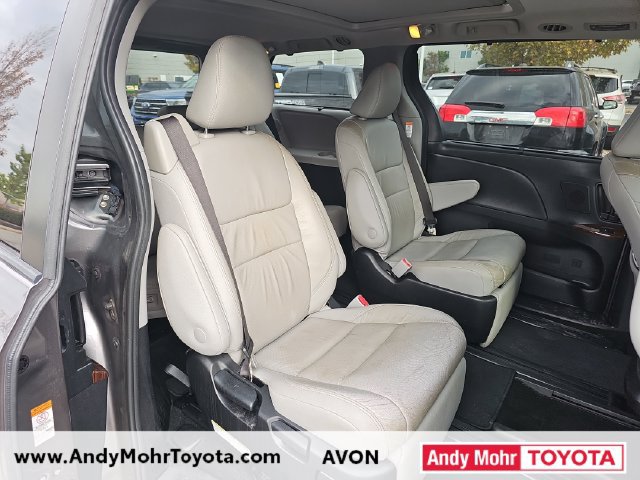 Used 2018 Toyota Sienna Limited FWD image 20