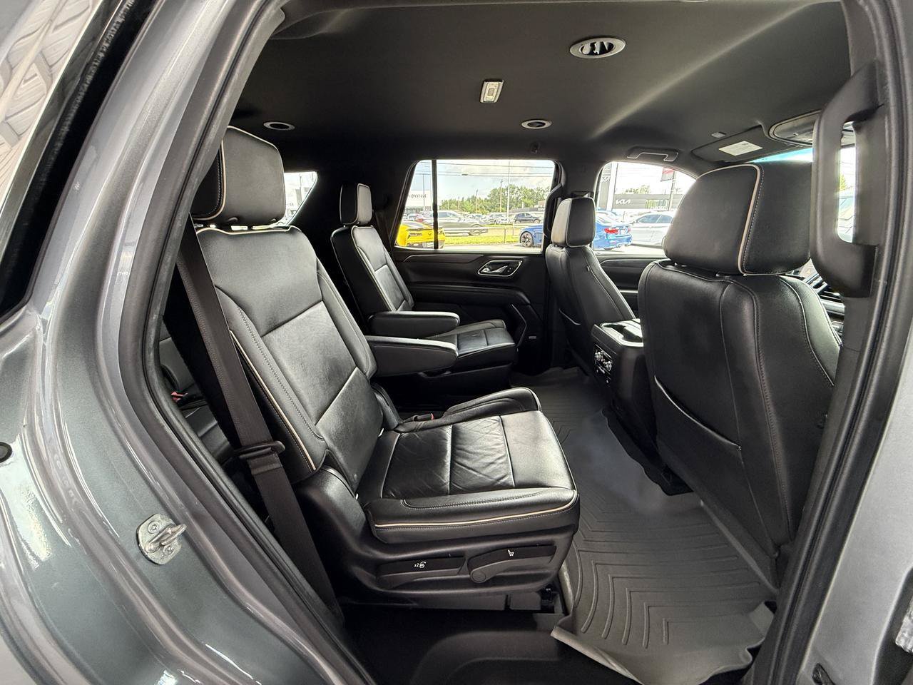Used 2021 GMC Yukon SLT AWD/4WD image 32