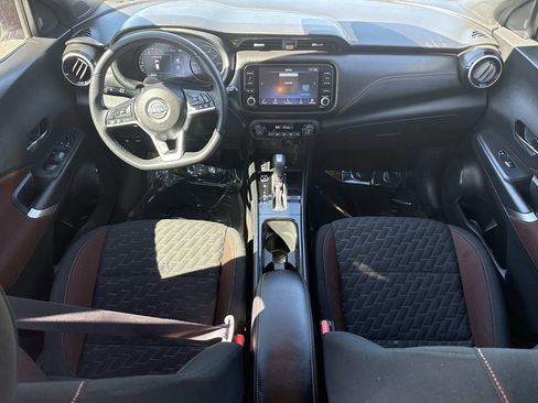 Used 2023 Nissan Kicks SR w/ Exterior Package image 15