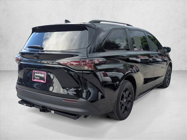 New 2026 Toyota Sienna XLE Woodland Edition AWD/4WD image 5