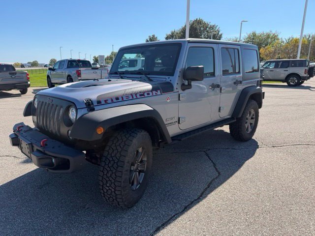 Used 2017 Jeep Wrangler Unlimited Rubicon AWD/4WD image 3