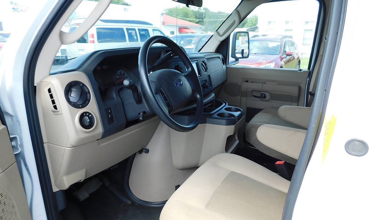 Used 2019 Ford E-450 and Econoline 450 Super Duty w/ Motorhome Prep Package RWD image 23