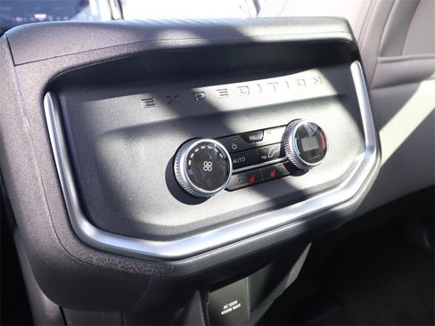 New 2026 Ford Expedition Platinum w/ Driver's Package image 15