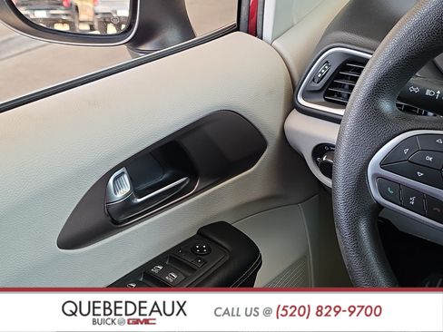Used 2021 Chrysler Voyager LX FWD image 21