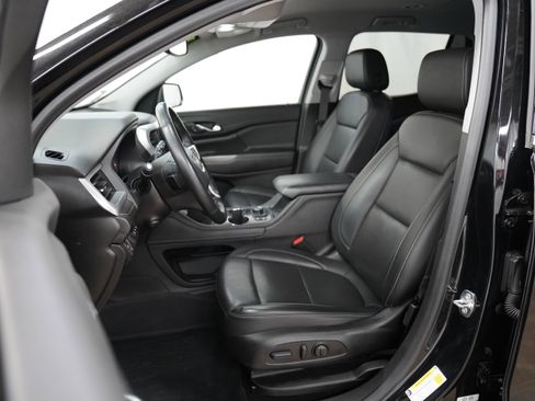 Used 2023 GMC Acadia SLT w/ Technology Package AWD/4WD image 4