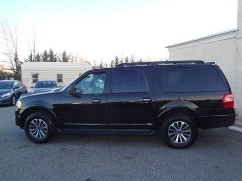 Used 2017 Ford Expedition EL XLT image 9
