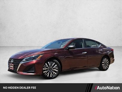 Used 2024 Nissan Altima 2.5 SV