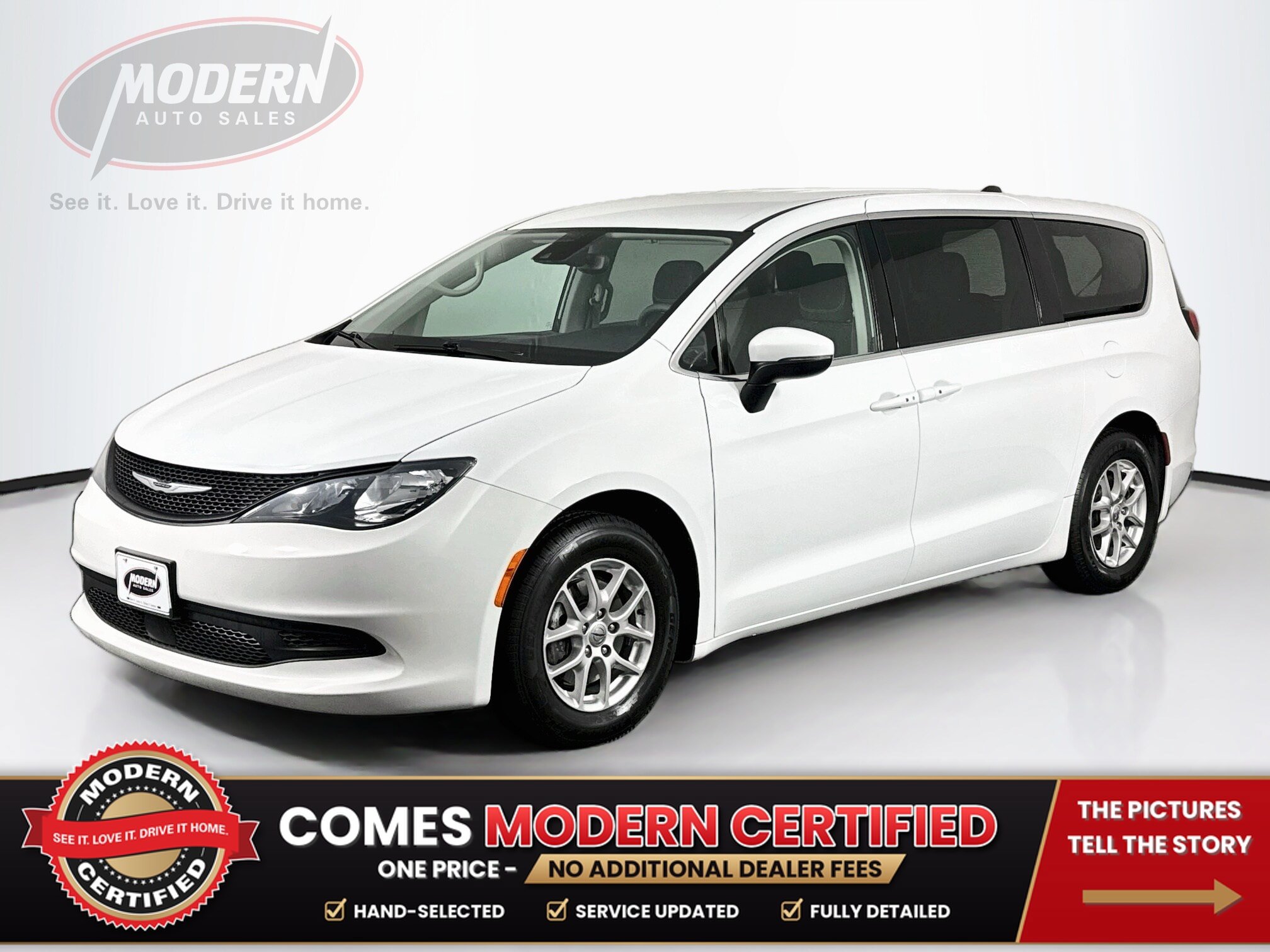 Used 2023 Chrysler Voyager LX FWD image 1