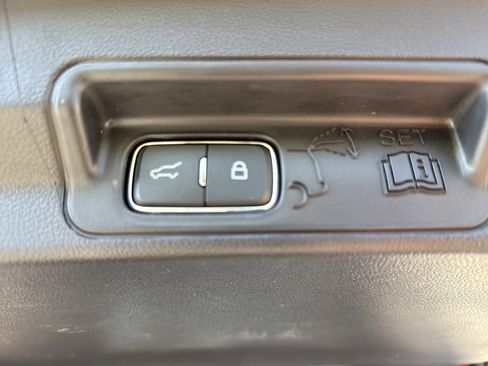 Used 2025 Ford Explorer Platinum w/ LUX Leather Package image 37