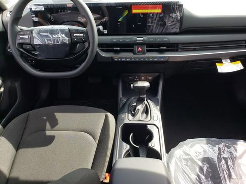 New 2026 Kia K4 FWD image 8