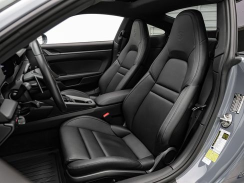 Used 2024 Porsche 911 Carrera RWD image 35