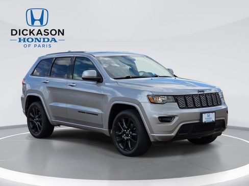Used 2020 Jeep Grand Cherokee Altitude RWD image 3