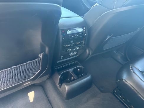 Used 2023 Jeep Grand Cherokee L Limited AWD/4WD image 13