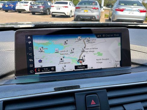 Used 2018 BMW 330e w/ Premium Package RWD image 35