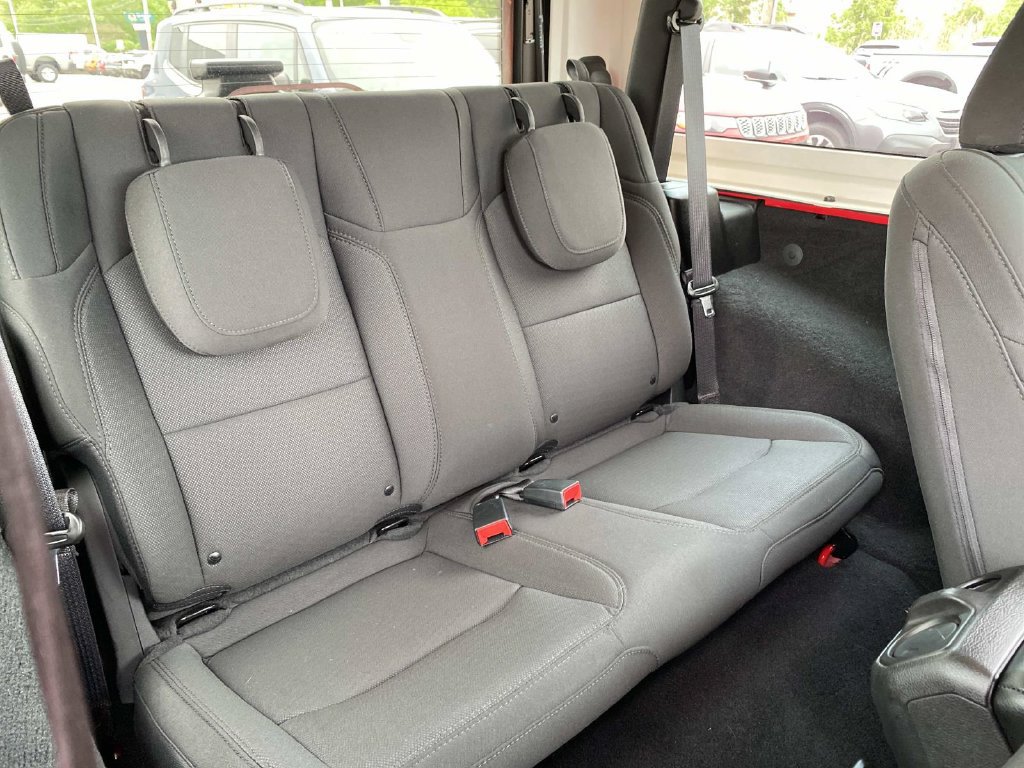 Used 2022 Jeep Wrangler Sport AWD/4WD image 24