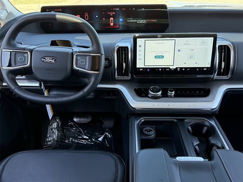 New 2026 Ford Expedition Platinum w/ Driver's Package image 11