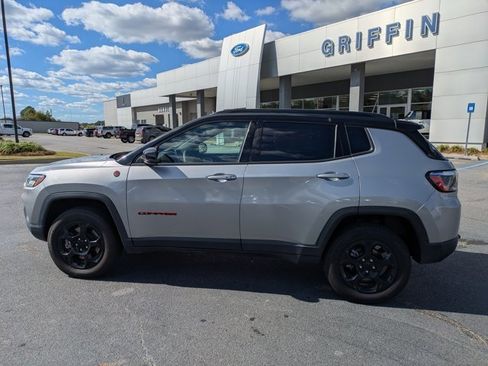 Used 2023 Jeep Compass Trailhawk image 7