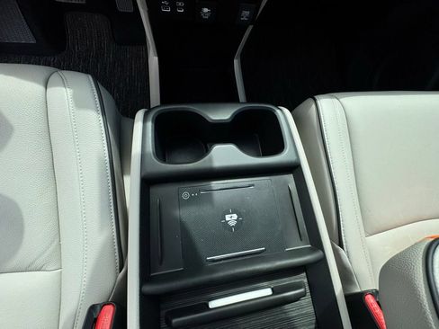 New 2026 Honda Odyssey Touring image 17