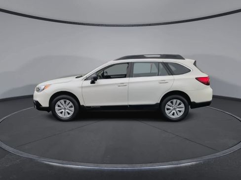 Used 2017 Subaru Outback 2.5i image 5