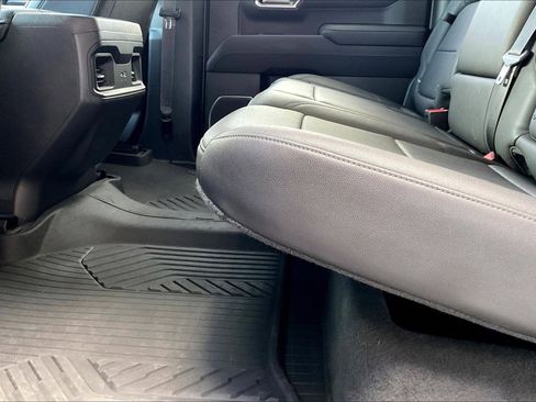 Used 2022 Chevrolet Silverado 1500 LT Trail Boss w/ LT Trail Boss Premium Package image 18