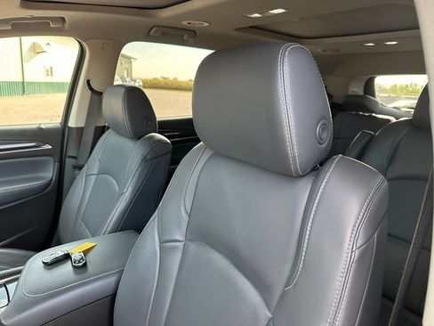 Used 2018 Buick Enclave Premium w/ Experience Buick Package AWD/4WD image 14