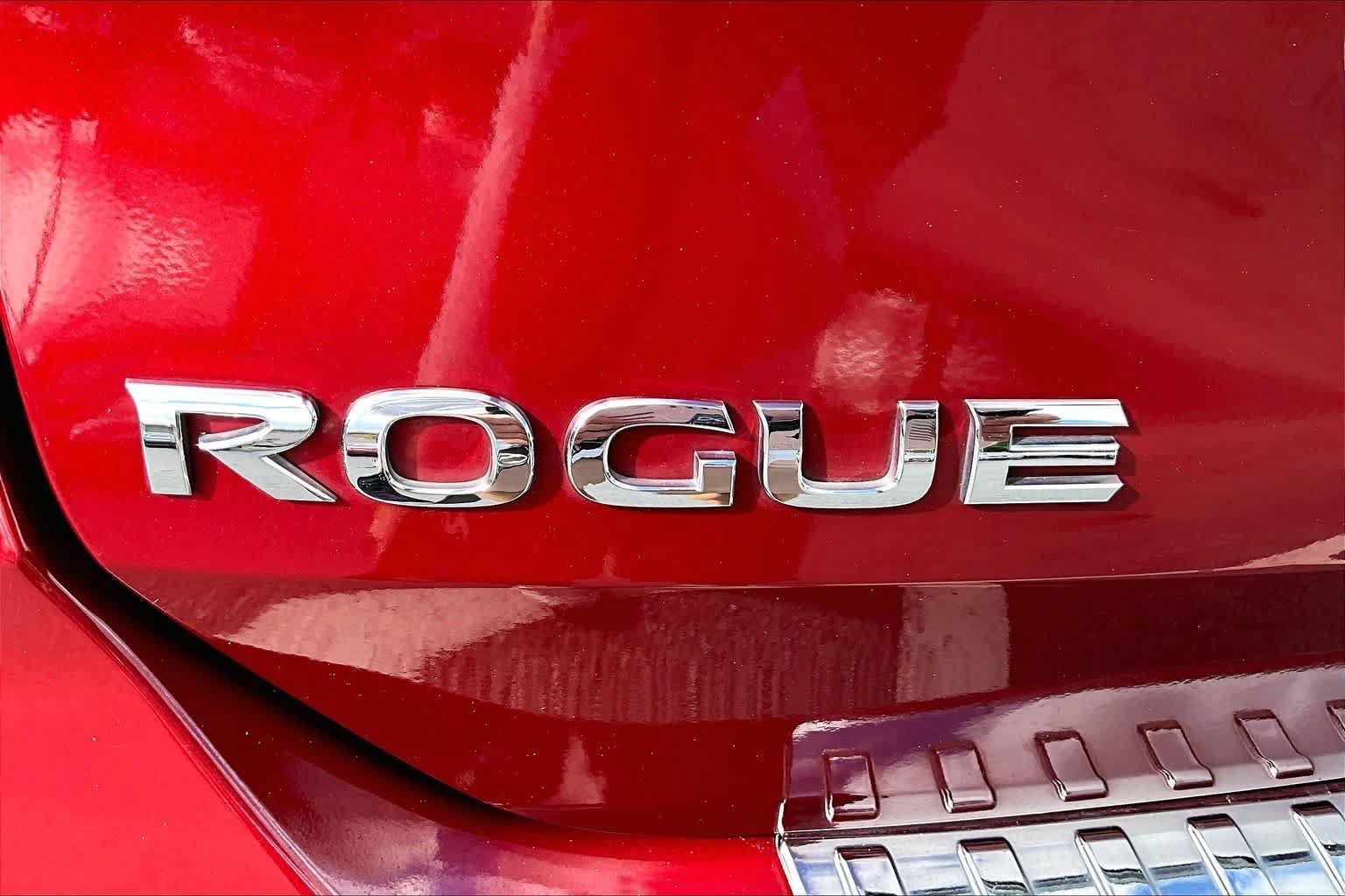Used 2018 Nissan Rogue SL FWD image 30