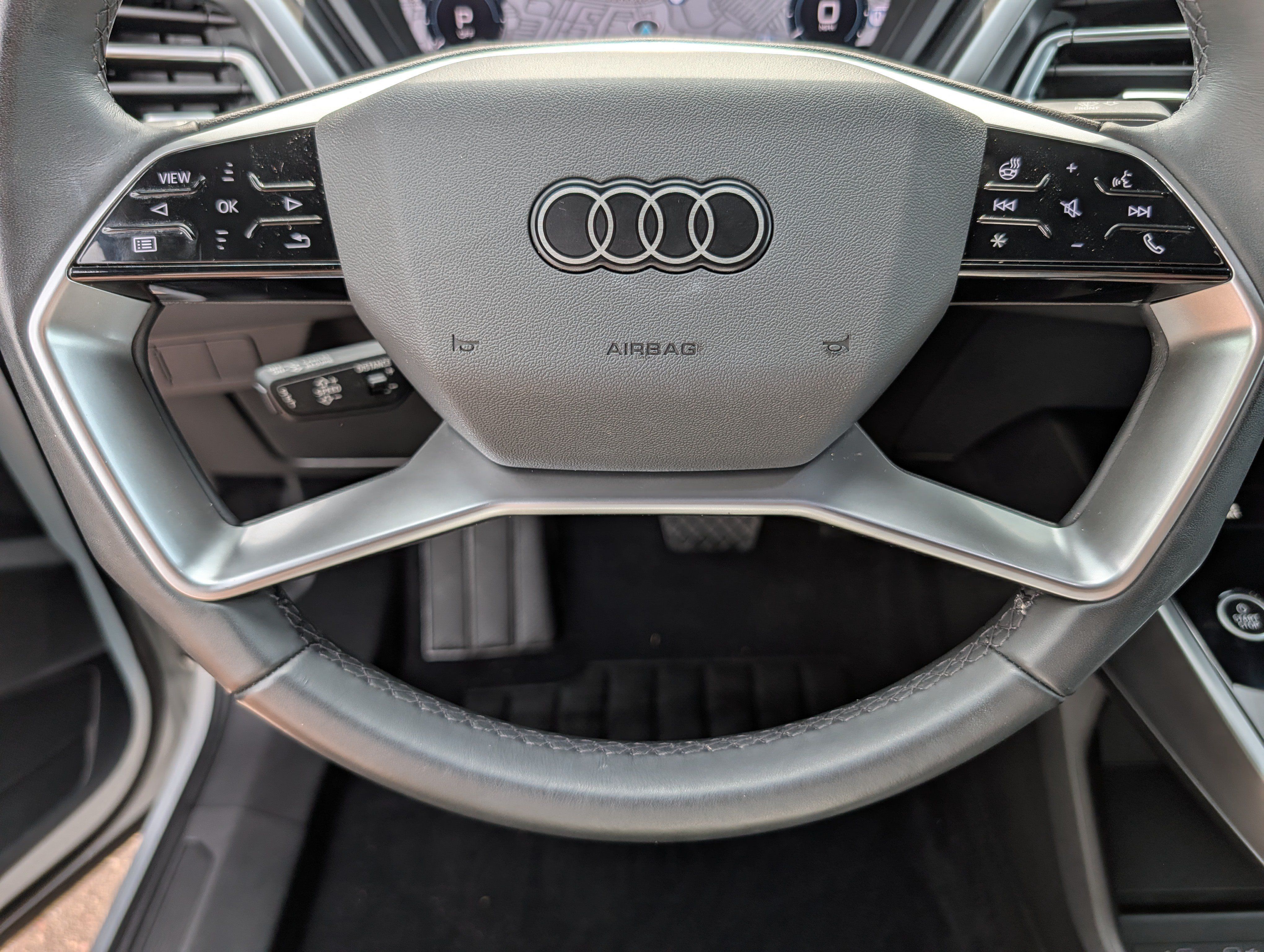 Used 2023 Audi Q4 e-tron Premium Plus w/ Premium Plus AWD/4WD image 25