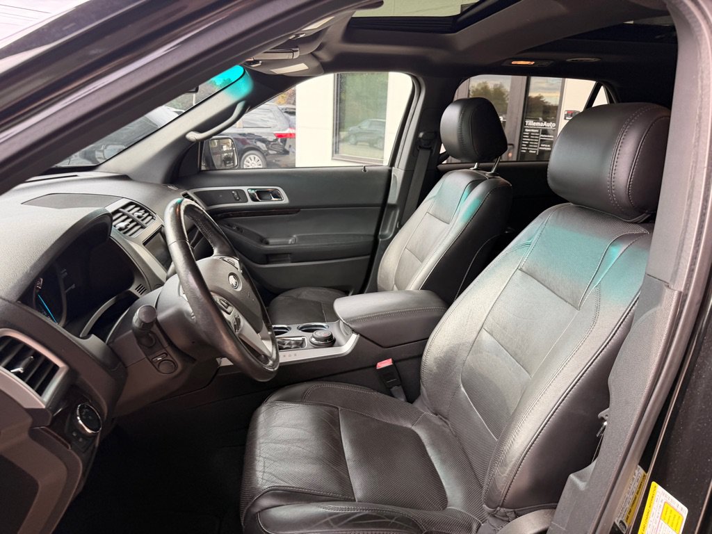 Used 2014 Ford Explorer Limited w/ Equipment Group 302A AWD/4WD image 10