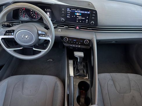 Used 2021 Hyundai Elantra SEL FWD image 15