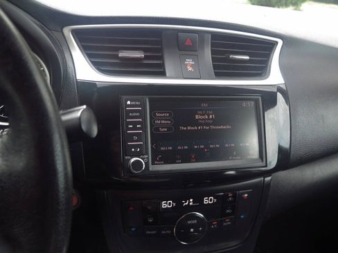 Used 2019 Nissan Sentra SV FWD image 14