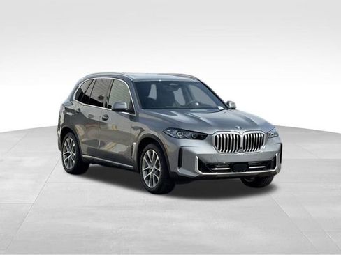New 2026 BMW X5 xDrive50e w/ Premium Package AWD/4WD image 9